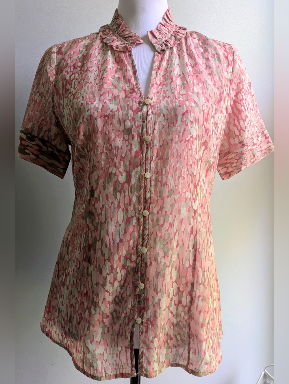 Newly Vintage Banana Republic Pink Abstract Print Short Sleeve Blouse Size Small